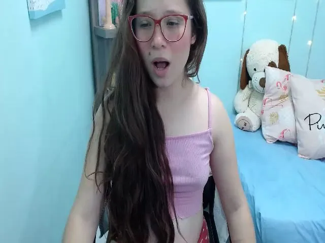 Live sex webcam photo for JENELOTIZZ #261663606