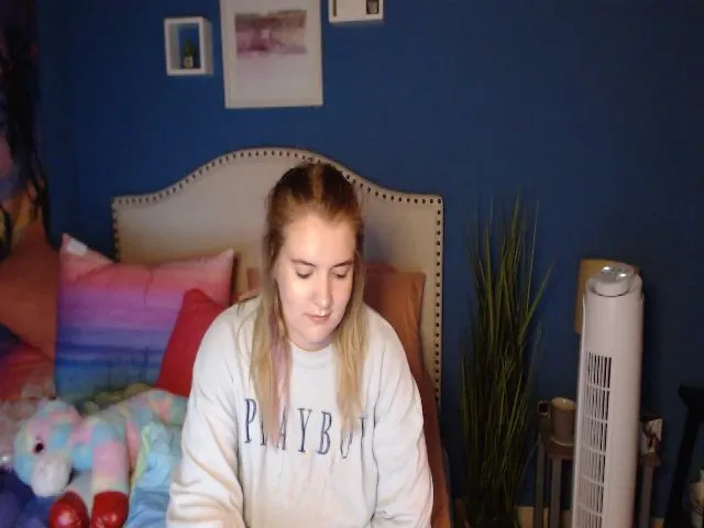 Live sex webcam photo for SnowWhiteXxxx #262140861