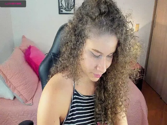 Live sex webcam photo for Alexajr #254385158