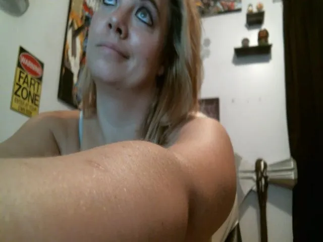 Live sex webcam photo for Bouncinbootie #261172278