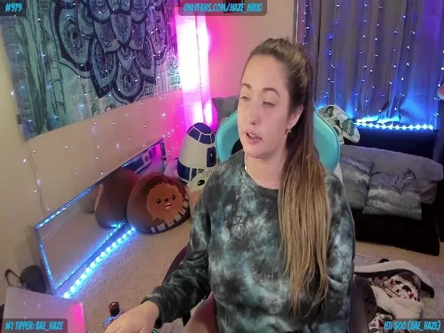 Live sex webcam photo for Nikki_Haze #258593585