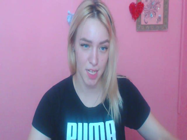 Live sex webcam photo for KetiLove_ #261557764