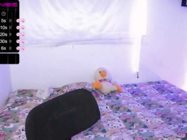 Live sex webcam photo for ninatinydoll #241210987
