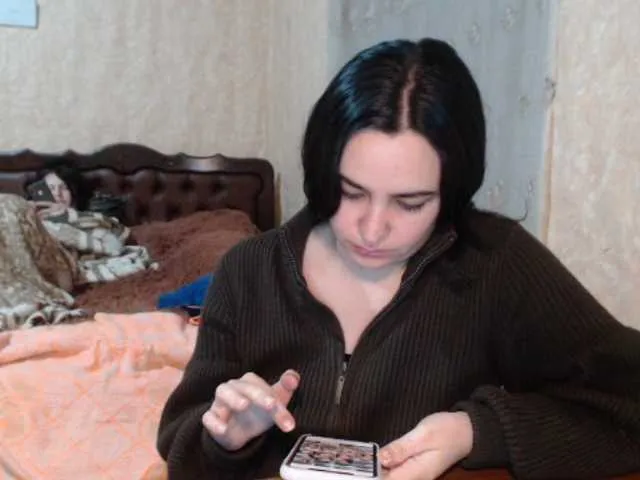 Live sex webcam photo for Katernia48 #241297292