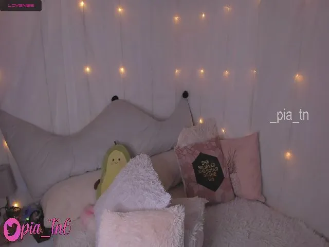 Live sex webcam photo for Pia_tn #261007502