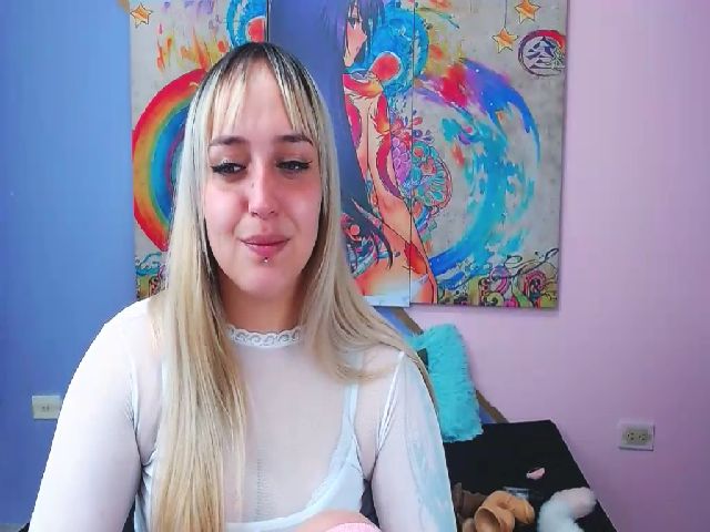 Live sex webcam photo for Anyela_bubble #265463699