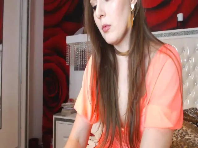 Live sex webcam photo for NikkyCZ #254475932