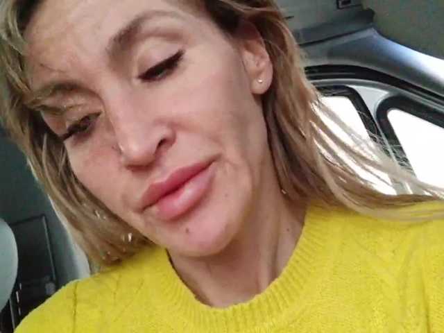 Live sex webcam photo for Alisaa305 #240904865