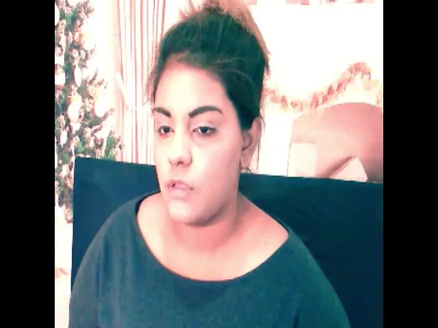 Live sex webcam photo for Sexyindianzn #264821559
