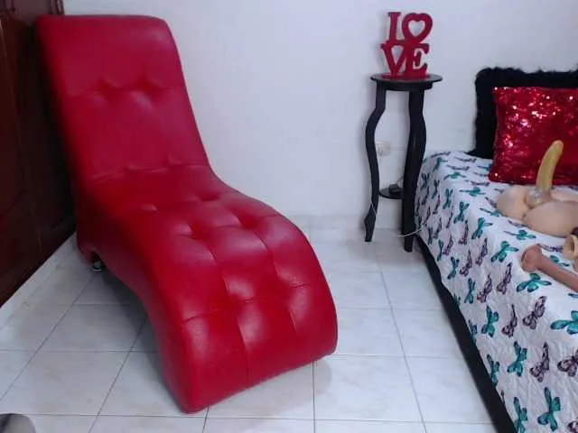 Live sex webcam photo for cristalb1 #241016625