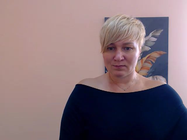 Live sex webcam photo for KailyMey #256294896