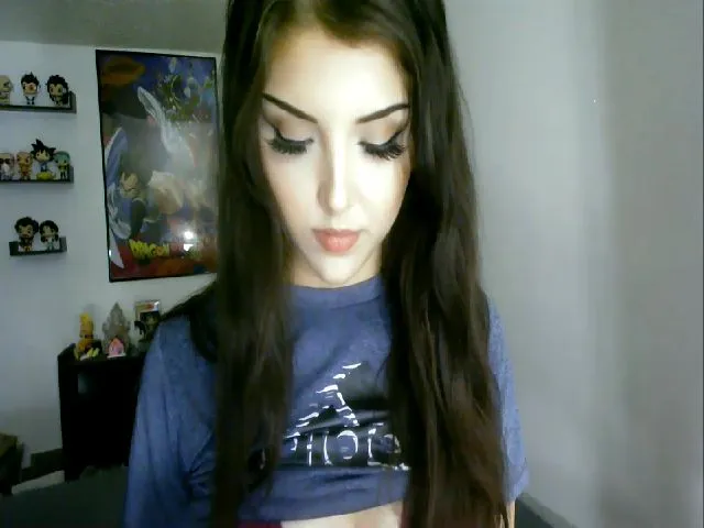 Live sex webcam photo for XxxSaiyanQ #261121200