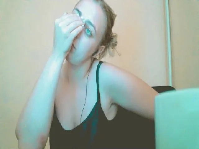 Live sex webcam photo for GoddessNika #254391997