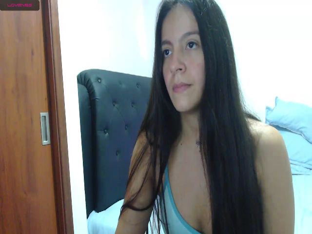 Live sex webcam photo for Danielita27 #252697033