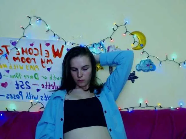 Live sex webcam photo for roksanamae #258498506