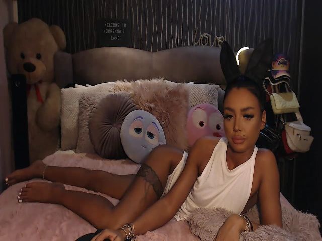 Live sex webcam photo for Morrenna #258316978