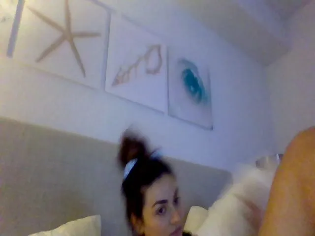 Live sex webcam photo for Diva_Roselena #262428659