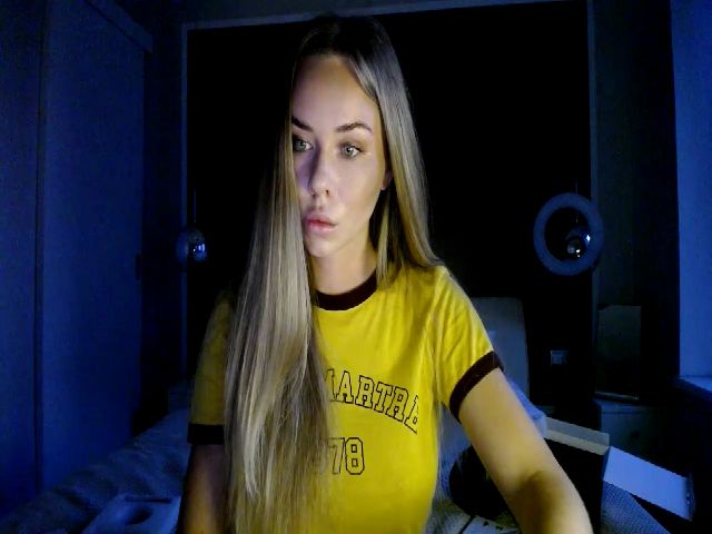 Live sex webcam photo for Linda_0nline #253866933