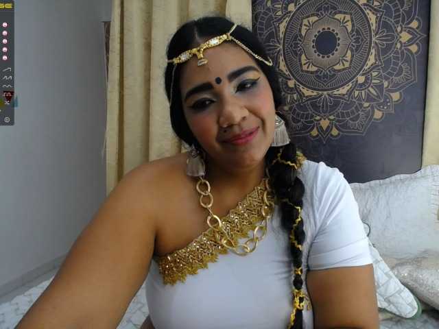 Live sex webcam photo for IndianMama #247429502