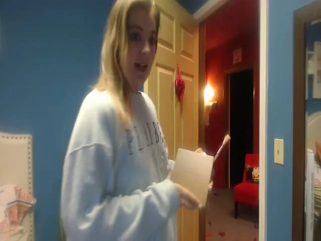 Live sex webcam photo for SnowWhiteXxxx #257647507