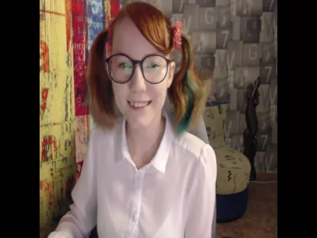 Live sex webcam photo for NikiFoks18 #264654743