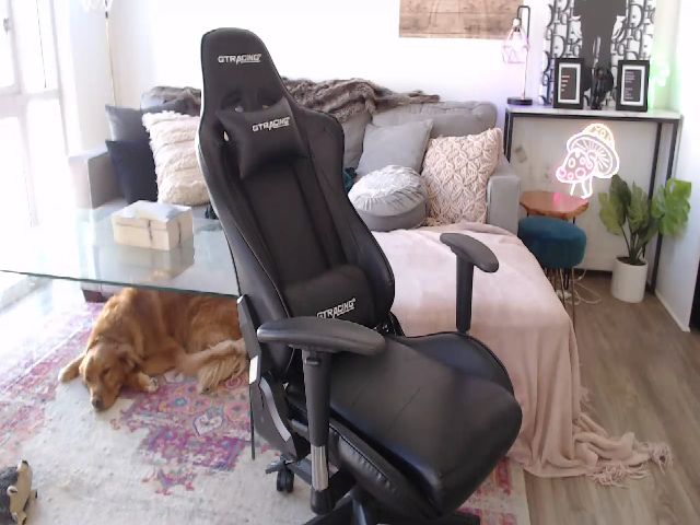 Live sex webcam photo for alexa #252654562