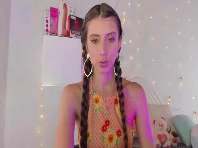 Live sex webcam photo for AlessaKitty #254246918