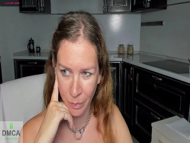 Live sex webcam photo for StelaMartin #256937159