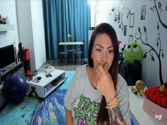 Live sex webcam photo for OneLife_ #252692464