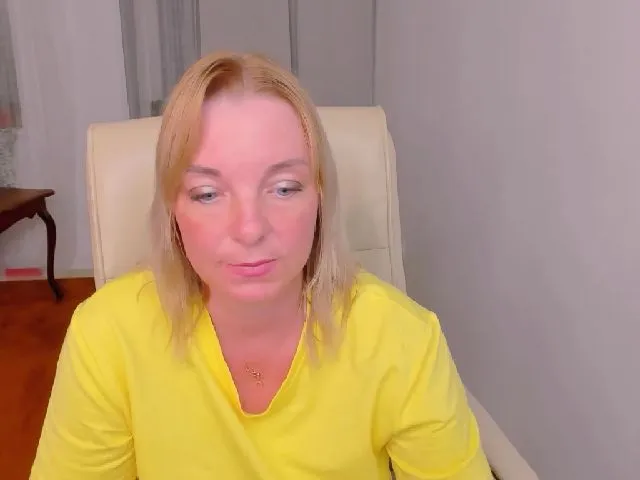 Live sex webcam photo for ReganLovely #255594138