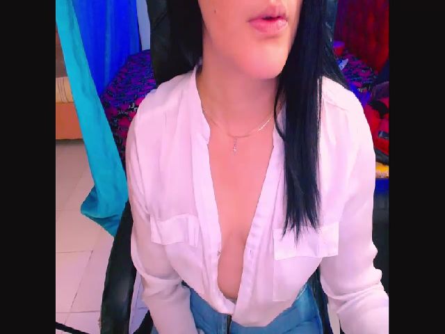 Live sex webcam photo for Sashabreck #287859804