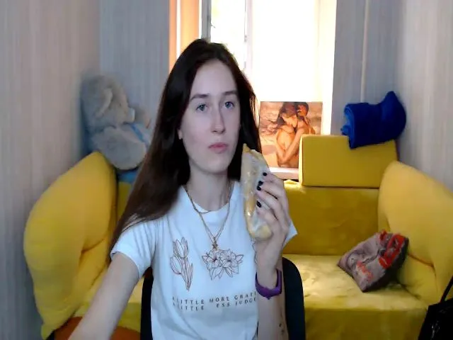 Live sex webcam photo for Honey_dream #261193334