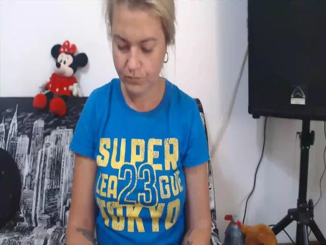 Live sex webcam photo for Softhottmilf #256227884