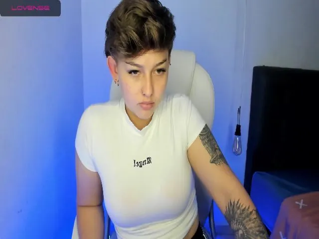 Live sex webcam photo for SalemJimenez #253338565