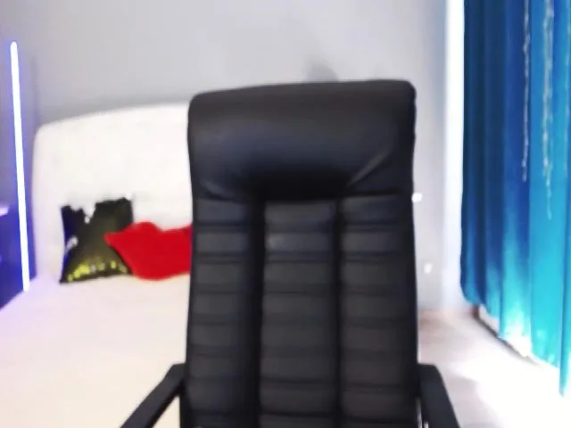 Live sex webcam photo for VictoriaJamy #253379041