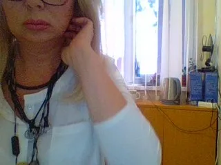 Live sex webcam photo for Luiziana111 #240730847