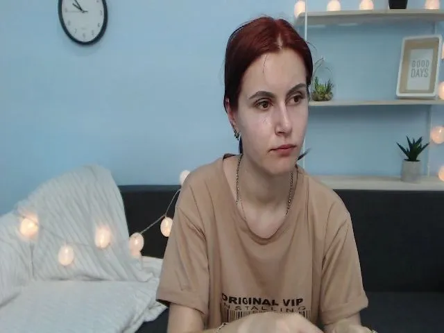 Live sex webcam photo for MollyTravis #256277558