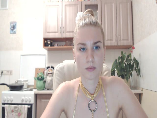 Live sex webcam photo for Ms_Charming #264562157