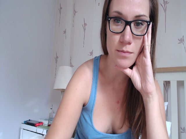 Live sex webcam photo for JennyMFC #263723141