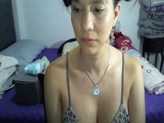 Live sex webcam photo for Sofiahenao #257910480