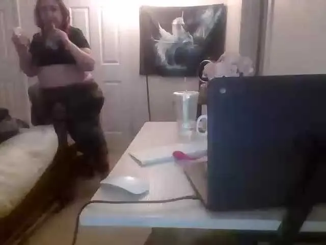 Live sex webcam photo for Italya1966 #240952557