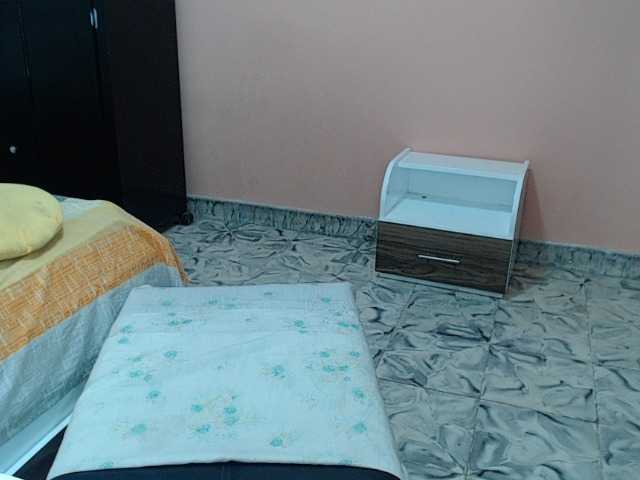 Live sex webcam photo for aitanaross #241340600