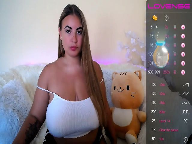 Live sex webcam photo for HarleyQuinnX_ #255973024