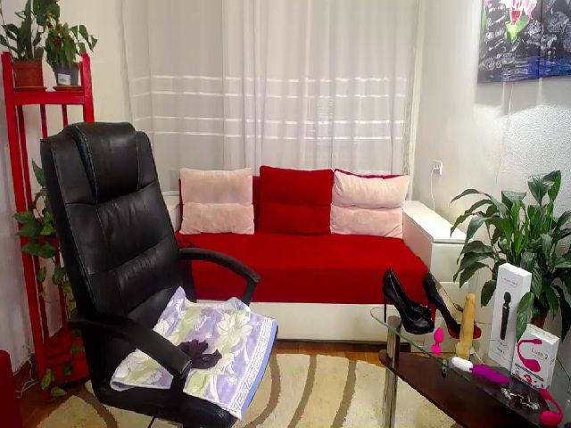 Live sex webcam photo for OlgaSaphire #252880844