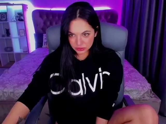 Live sex webcam photo for RayLenee #241158782