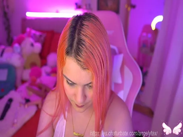 Live sex webcam photo for Angelytaxx #261023590