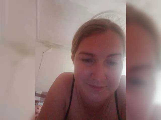 Live sex webcam photo for CladkayaBylos #263533151