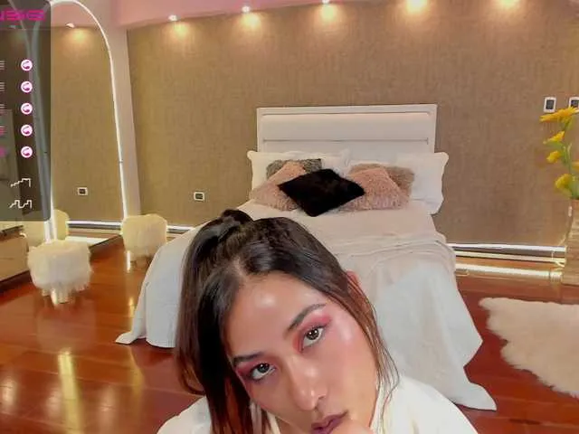 Live sex webcam photo for Sadashi1 #244784214