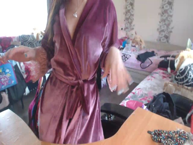 Live sex webcam photo for Sweeettcandyy #258530496