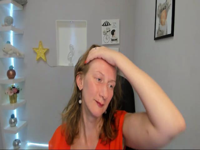 Live sex webcam photo for BelindaVibe #252955728